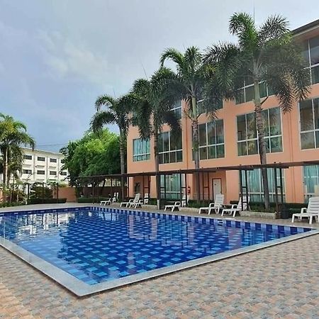 Ban Muang Daeng The Victory Hotel מראה חיצוני תמונה