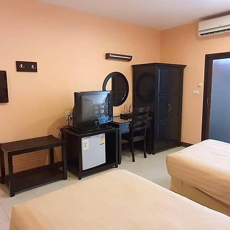 Ban Muang Daeng The Victory Hotel מראה חיצוני תמונה