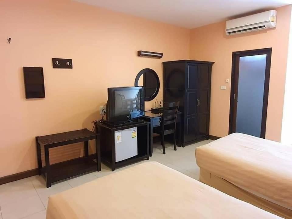 Ban Muang Daeng The Victory Hotel מראה חיצוני תמונה