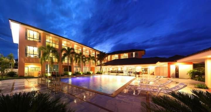 Ban Muang Daeng The Victory Hotel מראה חיצוני תמונה