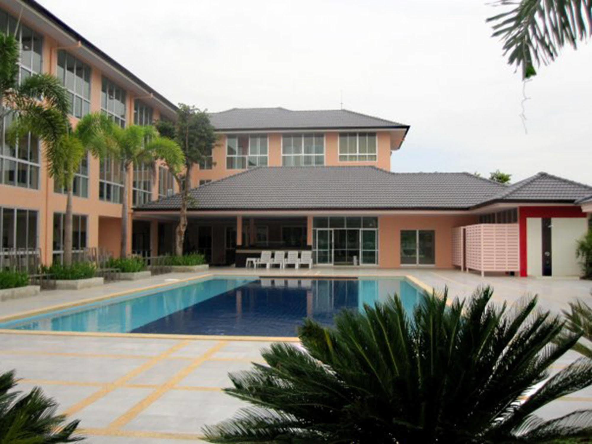 Ban Muang Daeng The Victory Hotel מראה חיצוני תמונה
